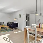 Дом отдыха 2 Bedroom Stunning In
