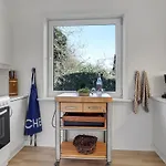 2 Bedroom Stunning In * Сванеке