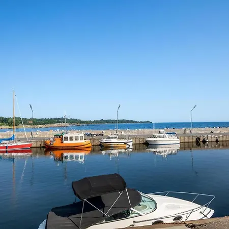 2 Bedroom Stunning In *
